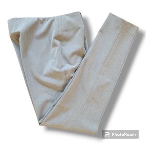 Vince Camuto Light Grey Stretchy Ankle Pants with Stitched Front Seam. Size 8